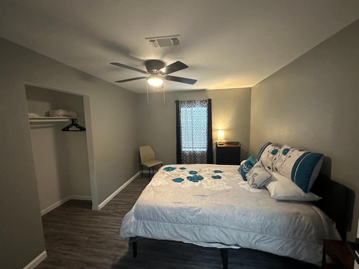 Hess St Apartment Сан Антонио Екстериор снимка