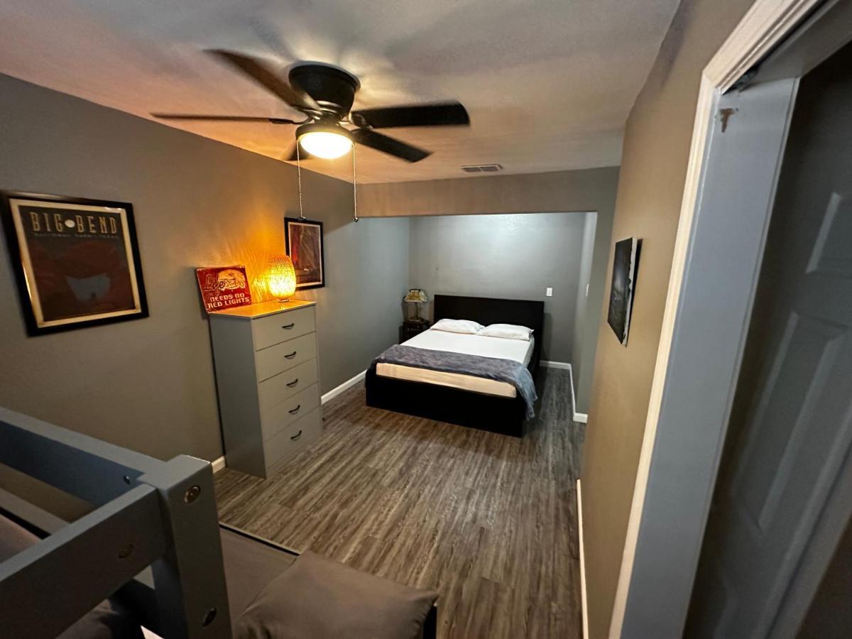 Hess St Apartment Сан Антонио Екстериор снимка