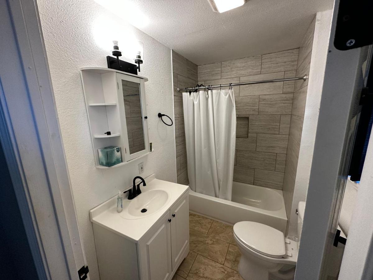 Hess St Apartment Сан Антонио Екстериор снимка