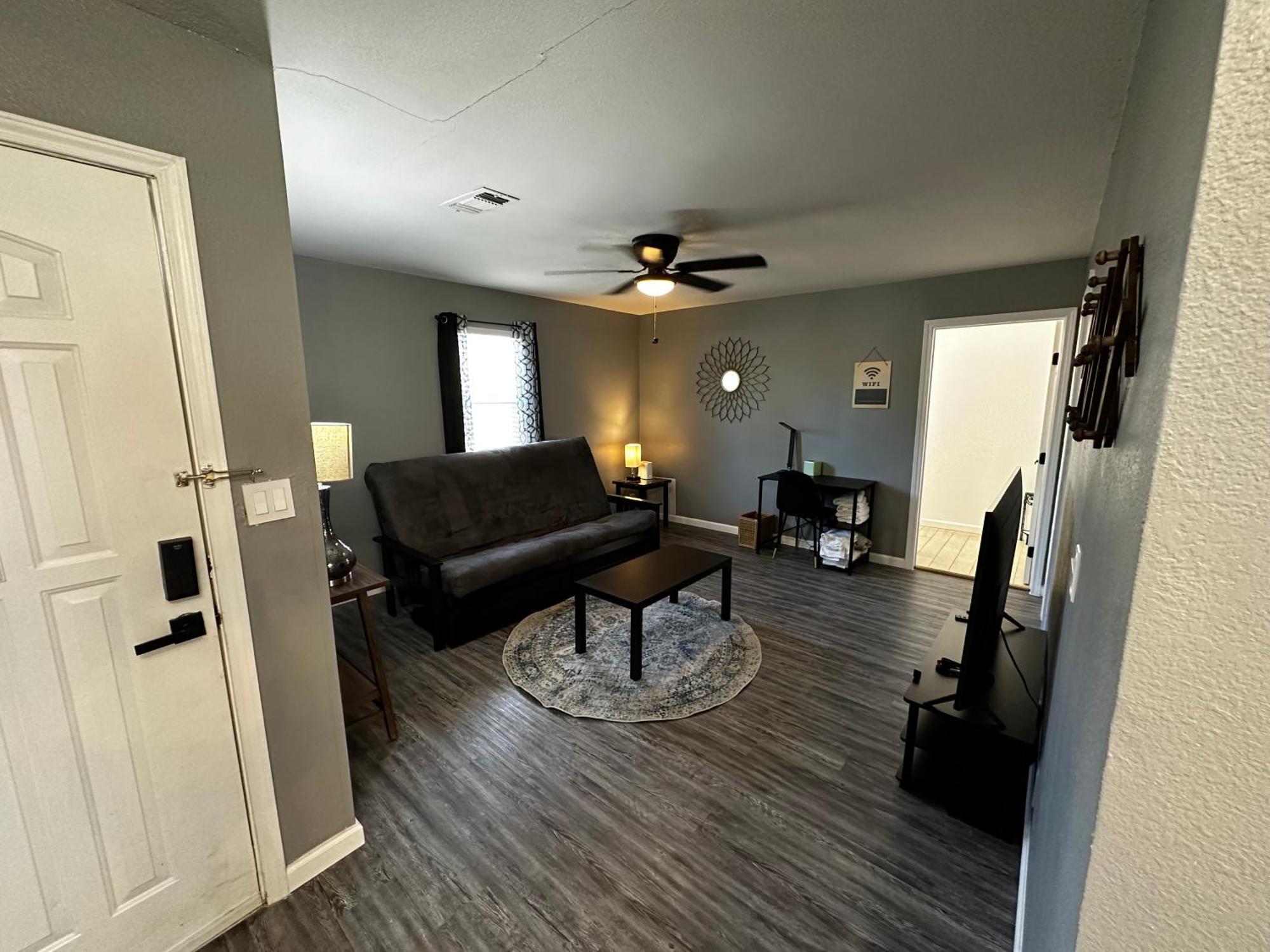Hess St Apartment Сан Антонио Екстериор снимка